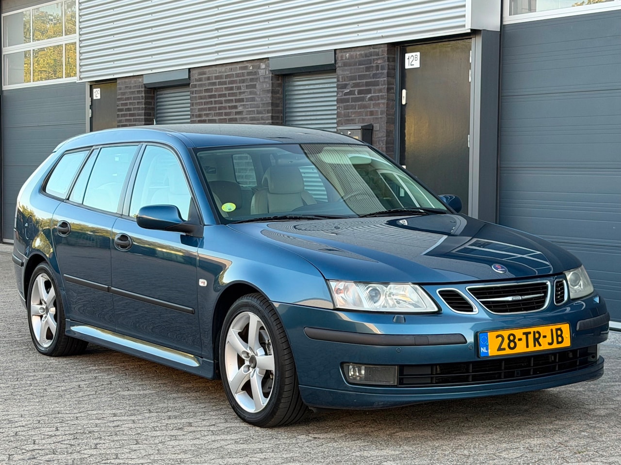 Saab 9-3 Sport Estate - 2.0 T Vector M6 LEER NAVI PDC TREKHAAK - AutoWereld.nl