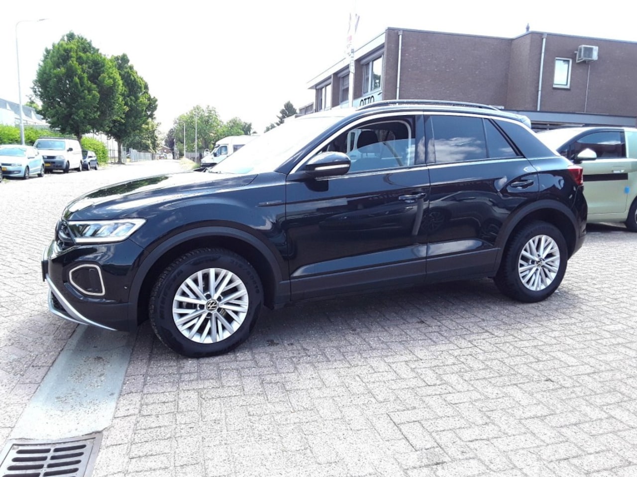 Volkswagen T-Roc - 1.6 TDI Style 1.6 TDI STYLE (L.A. Schade) - AutoWereld.nl