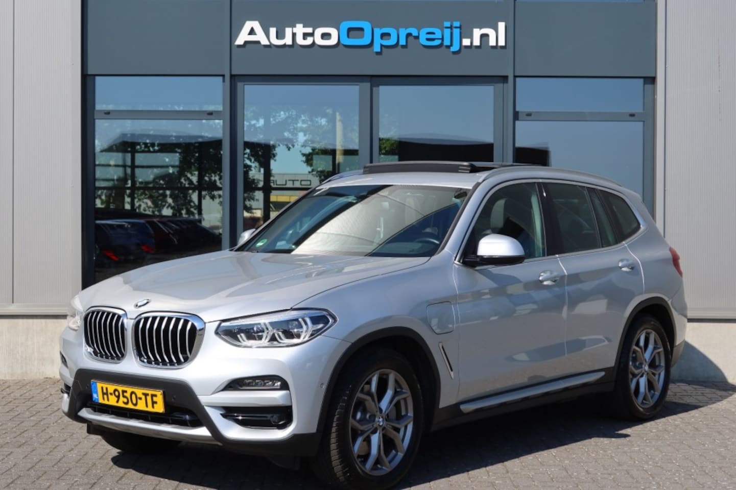 BMW X3 - xDrive30e Edition plug-in, Head-up, Panoramadak, Trekhaak elektr, Leder, NAVI, Camera - AutoWereld.nl