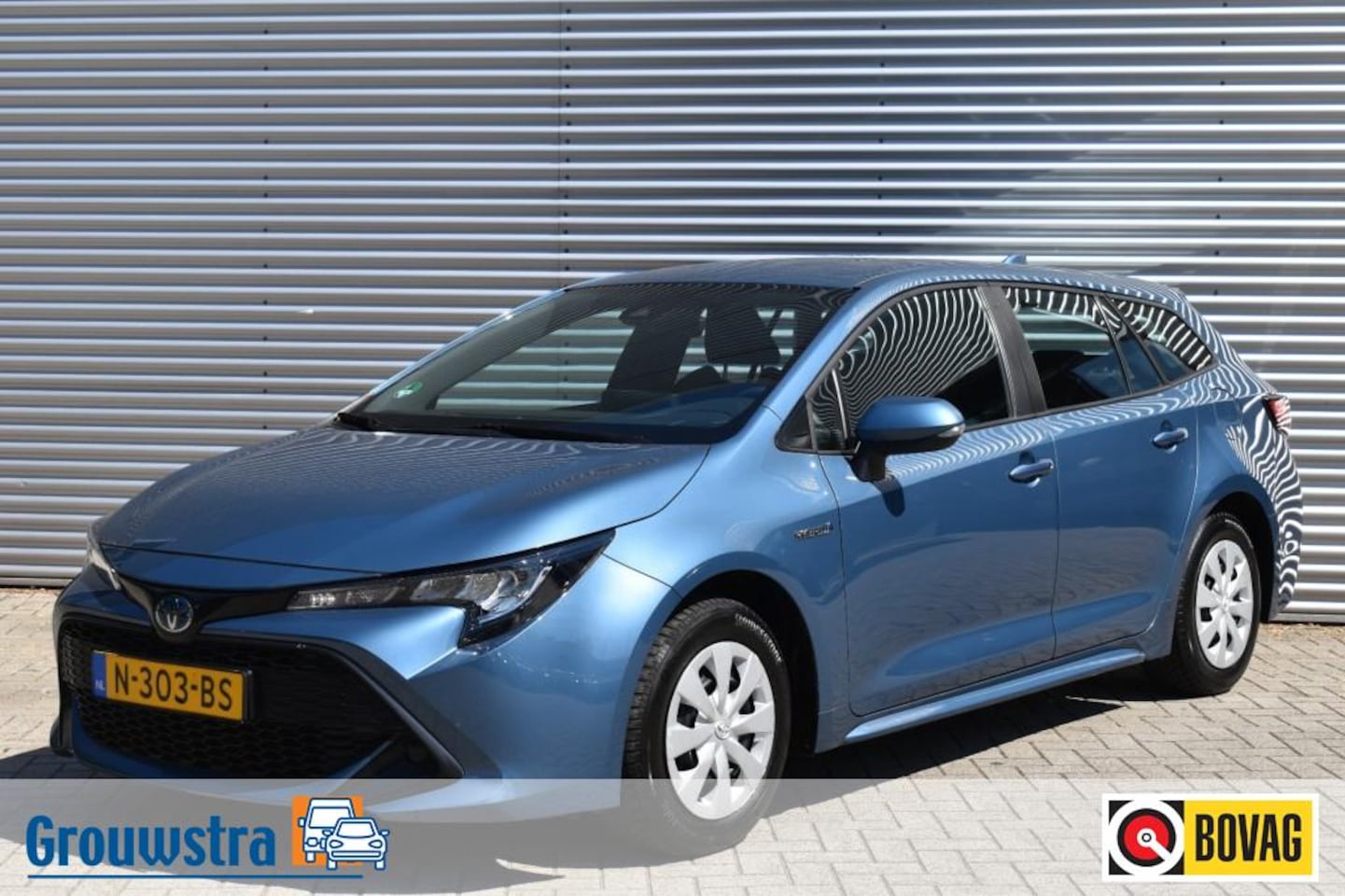 Toyota Corolla - 1.8 HYBRID COMFORT / CARPLAY / TREKHAAK / CAMERA / CLIMA - AutoWereld.nl