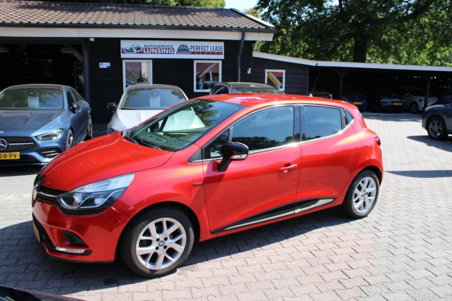 Renault Clio - 0.9 TCE LIMITED - Keyless DAB Cruise Navi Airco - AutoWereld.nl