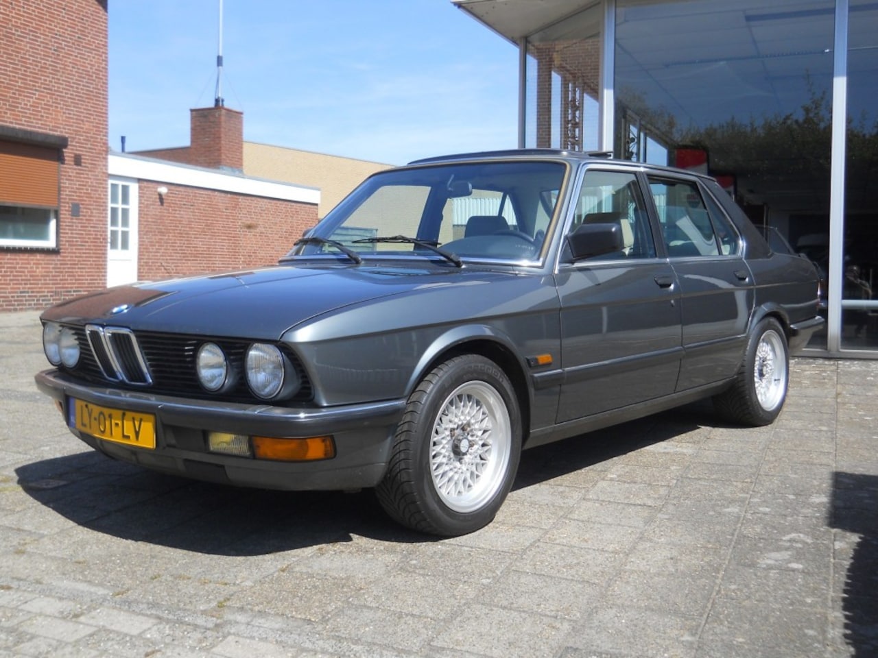 BMW 5-serie - 528i E28 origineel NL - AutoWereld.nl