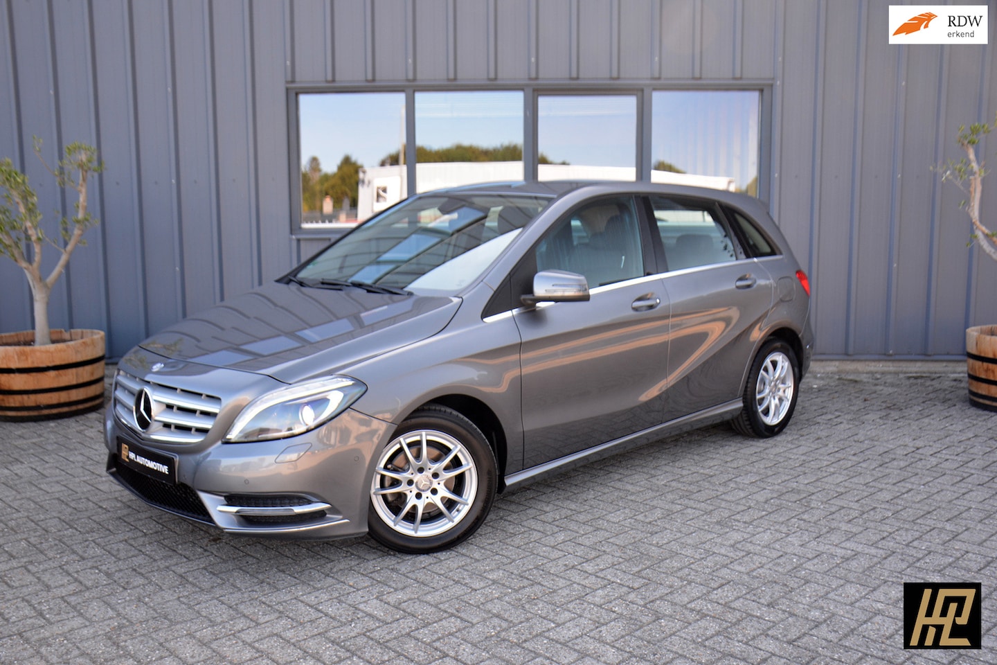 Mercedes-Benz B-klasse - 180 Ambition 122pk Aut. * Leer * Xenon * Cruise * PDC V+A * Mooie auto - AutoWereld.nl