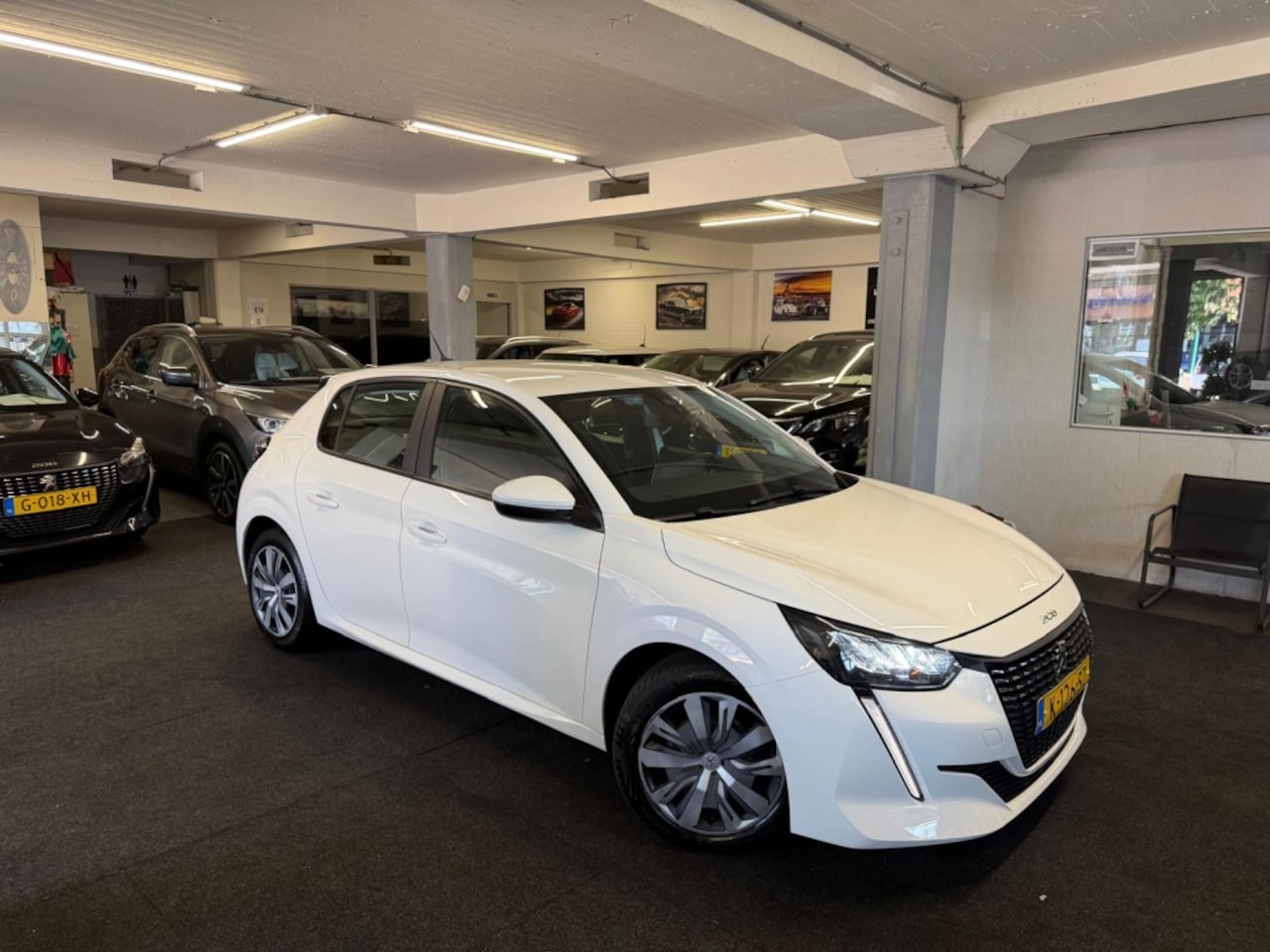 Peugeot 208 - 1.2 PureTech Active*NAP*Carplay*Xenon - AutoWereld.nl
