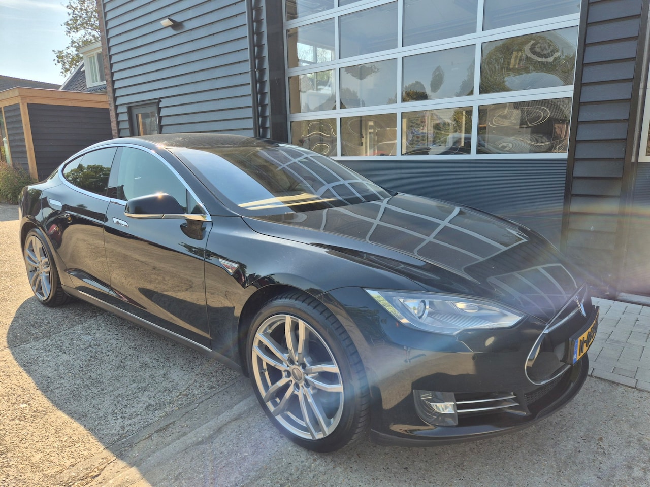 Tesla Model S - 85 Signature Performance *Free Supercharging* - AutoWereld.nl