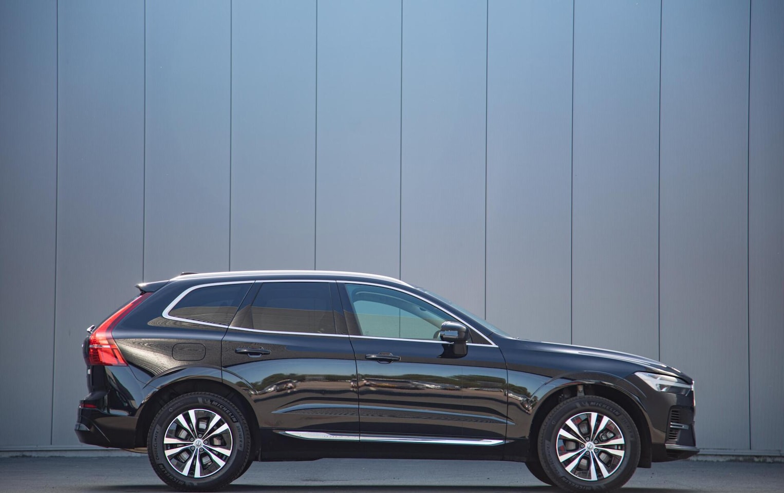 Volvo XC60 - 2.0 T6 Plug-in hybrid AWD Core Bright Panoramadak - AutoWereld.nl