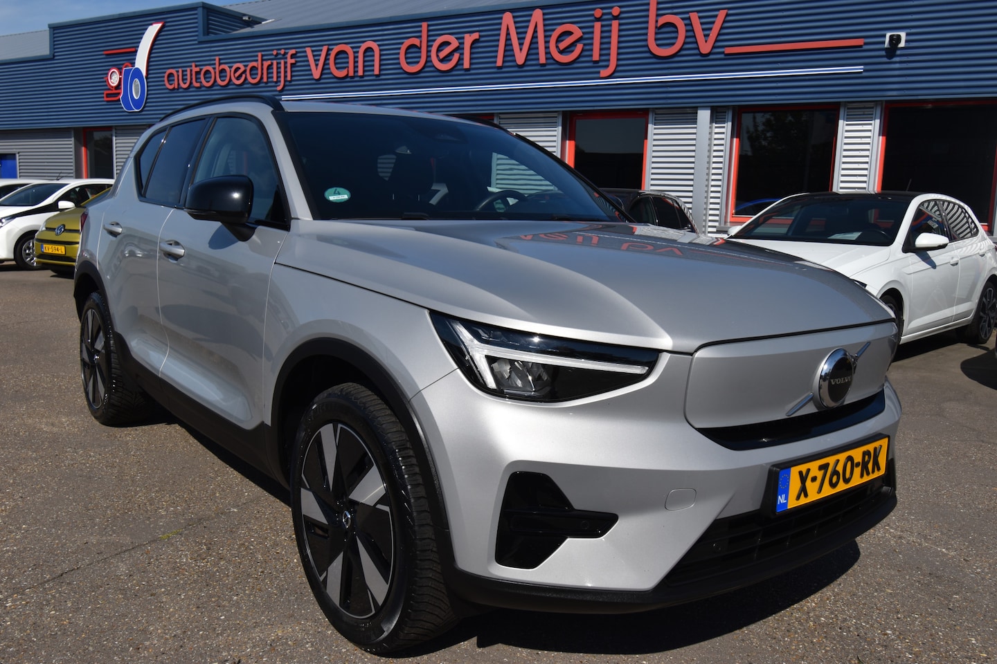 Volvo XC40 - Single Motor Core 69 kWh , SOH 94.10 % , SUPER NETTE AUTO  ,  CLIMATR , A UITRIJ CAM , LED - AutoWereld.nl