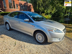 Ford Mondeo - 2.0-16V Titanium Airco trekhaak zeer mooi