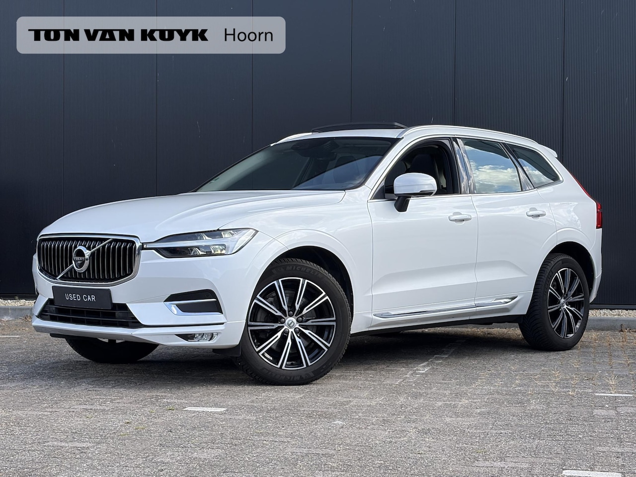 Volvo XC60 - 2.0 B5 Inscription 360 camera/ head up display/ schuifdak/ parkeerverwarming / harman kard - AutoWereld.nl