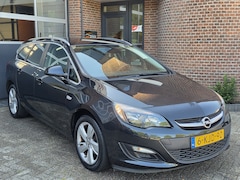 Opel Astra Sports Tourer - 1.4 Turbo Business + | Airco | Cruise | Trekhaak | Lm velgen