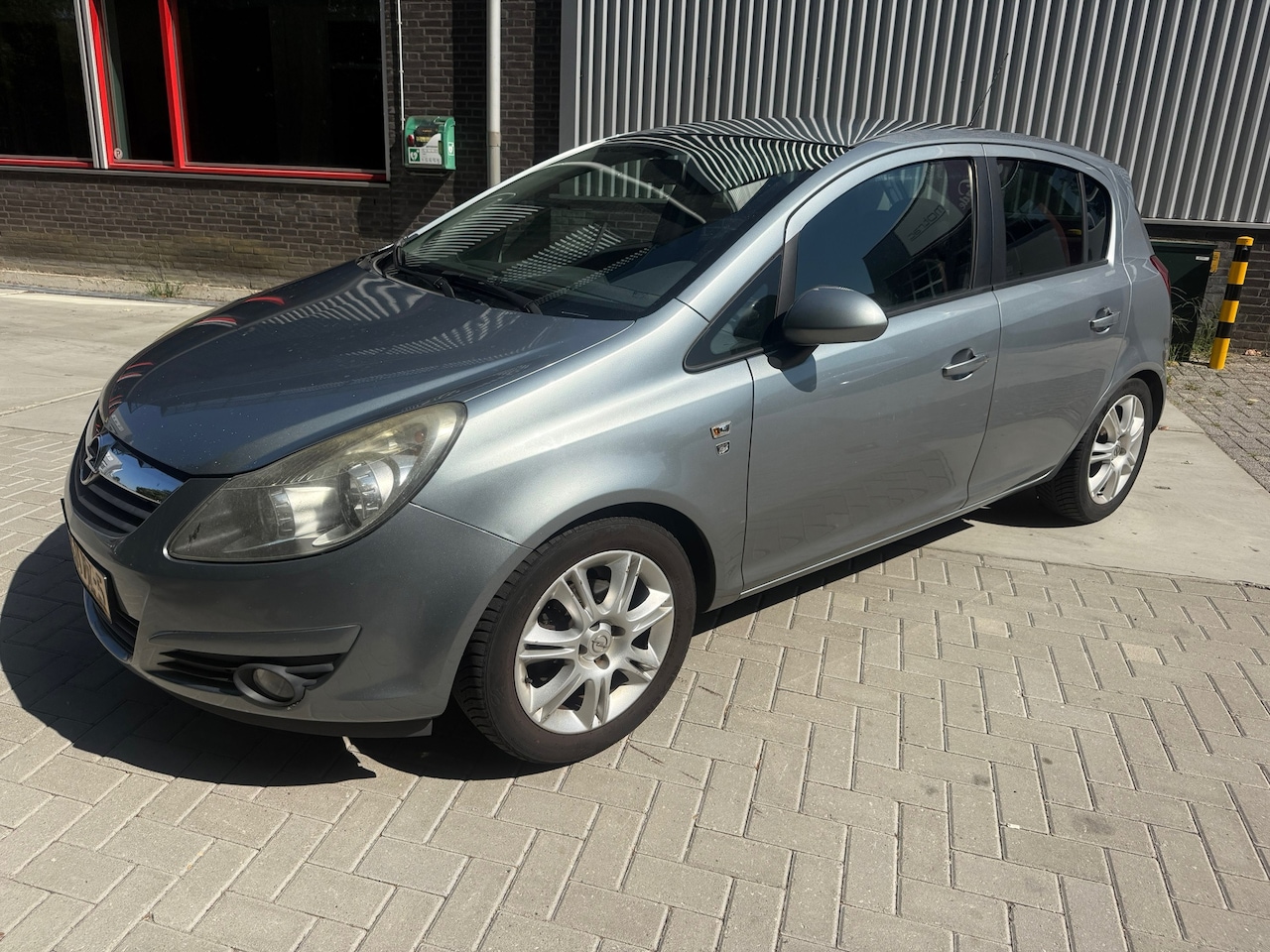 Opel Corsa - 1.4-16V '111' Edition 1.4-16V '111' Edition - AutoWereld.nl