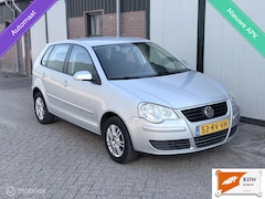 Volkswagen Polo - 1.4-16V Sportline AUTOMAAT/1E EIGENAAR/AIRCO