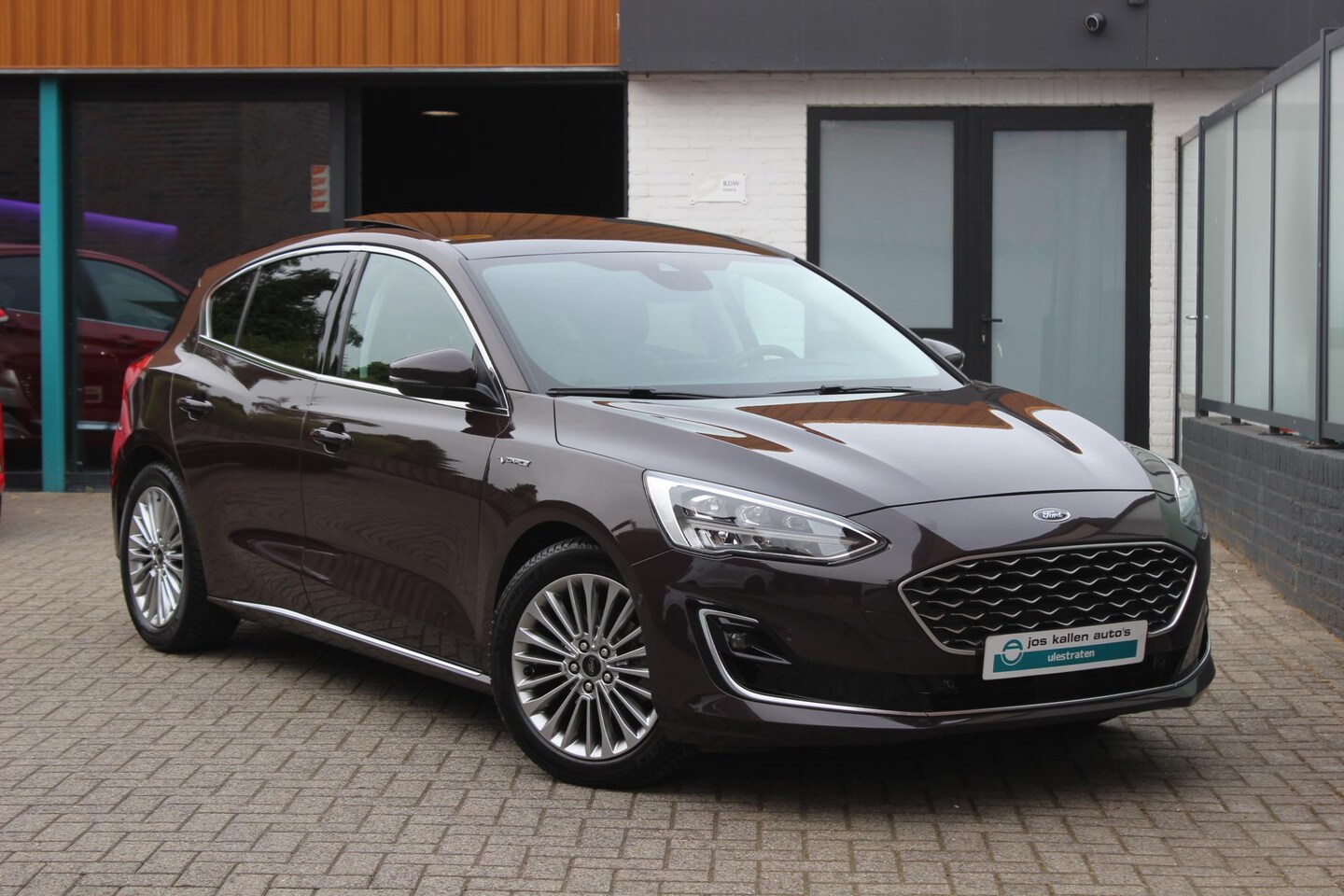 Ford Focus - 1.5 EcoBoost 182pk Vignale Navi, Panoramadak, Leer, Winterpack, Head-up, 18" All Weather - AutoWereld.nl