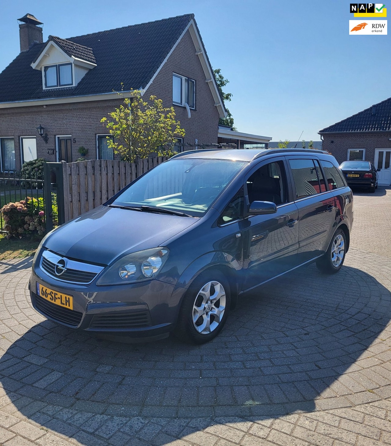 Opel Zafira - 2.2 Cosmo 2.2 Cosmo , Automaat, Airco,7p,Top Onderhouden! - AutoWereld.nl