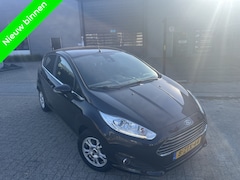 Ford Fiesta - 1.5 TDCi Tit. Keyless|Camera|Lage Km