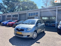 Toyota Yaris - 1.3 VVTi Cool Airco/ Elektrische ramen/ Centrale Vergr/ Nieuwe APK