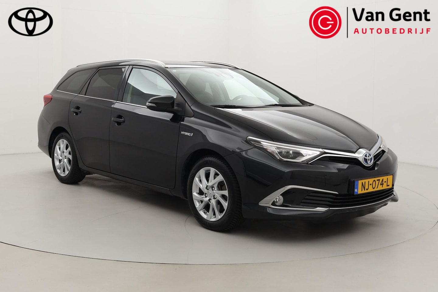 Toyota Auris Touring Sports - 1.8 Hybrid Lease Pro | Panoramadak | Navigatie | Stoelverwarming | Parkeersensoren voor/ac - AutoWereld.nl