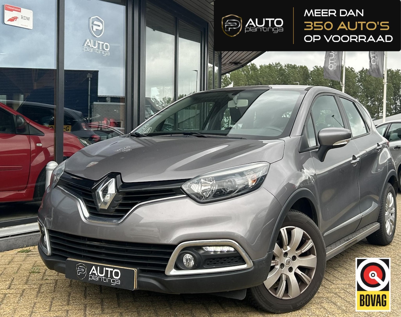 Renault Captur - 0.9 TCe Expression 90PK | NL AUTO | Trekhaak | Airco | Cruise Control | Lichtmetalen Velge - AutoWereld.nl