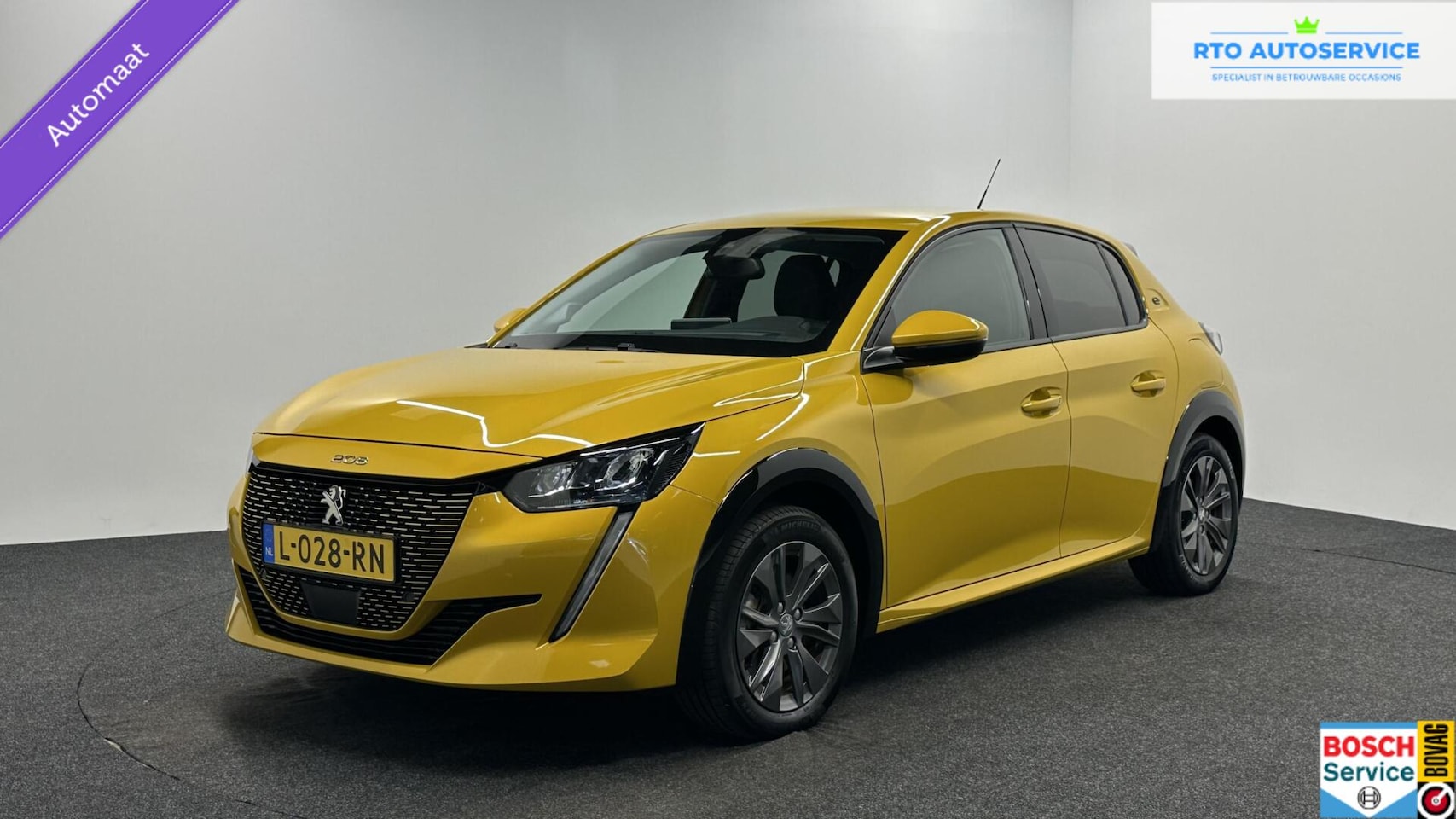 Peugeot e-208 - EV Allure 50 kWh 3 Fase CAMERA CARPLAY NAVI LM CRUISE. - AutoWereld.nl