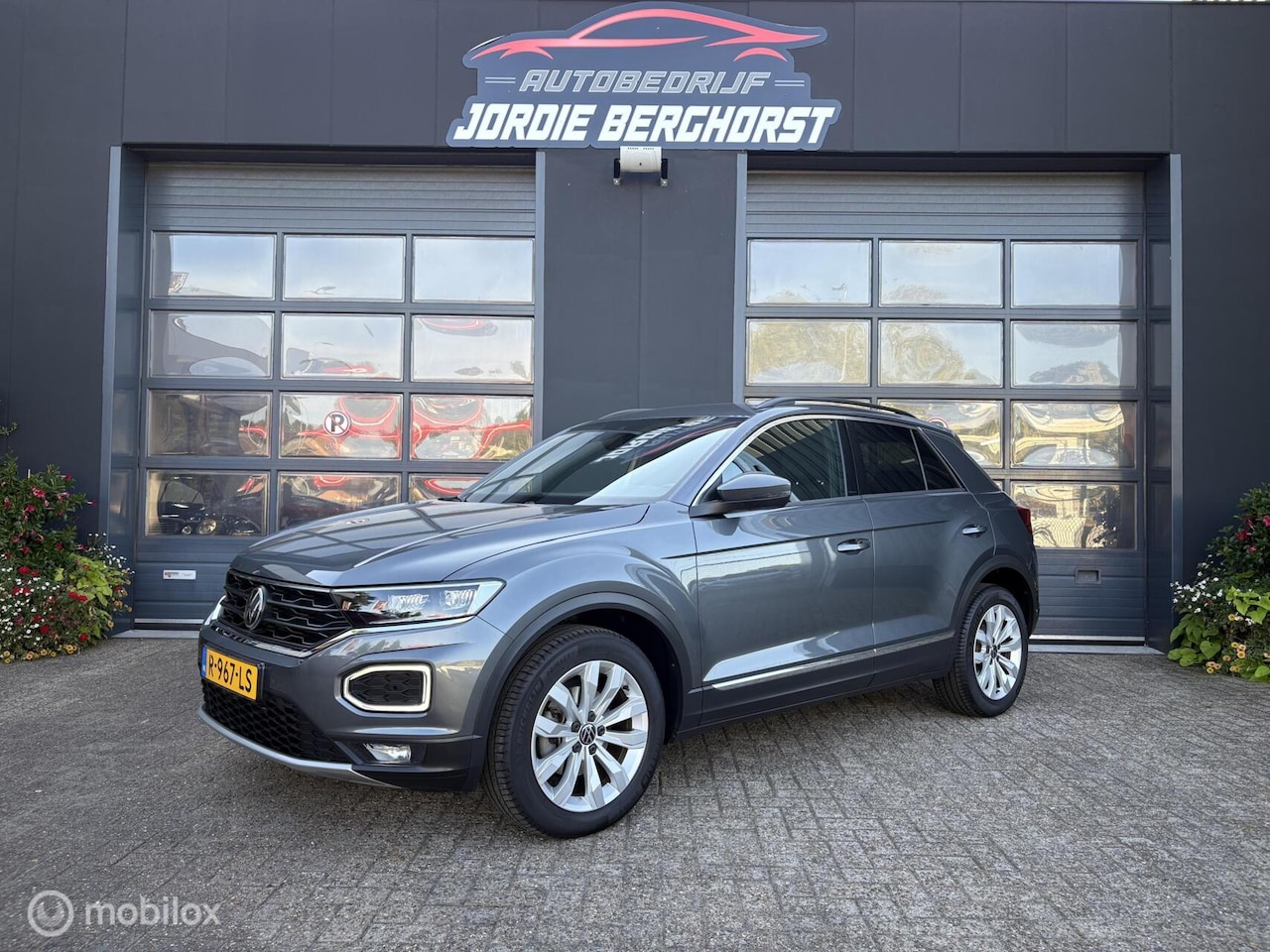 Volkswagen T-Roc - 1.5 TSI Sport Business R Automaat - AutoWereld.nl