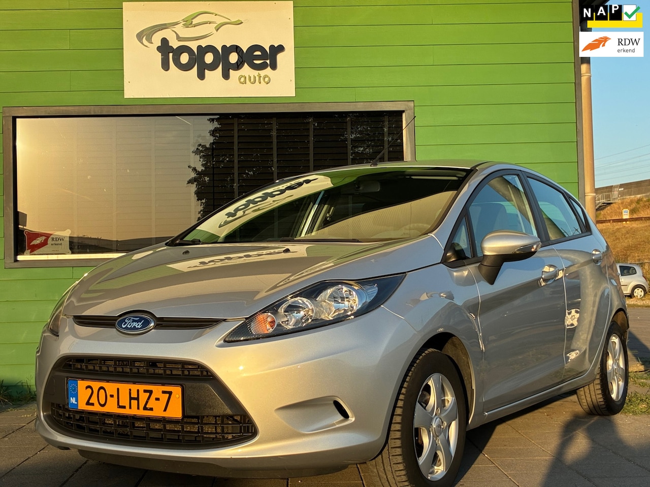 Ford Fiesta - 1.25 Limited|Climatronic|Lm-Velgen|Elektr.ramen|Trekhaak|Nieuwe APK|NAP| - AutoWereld.nl