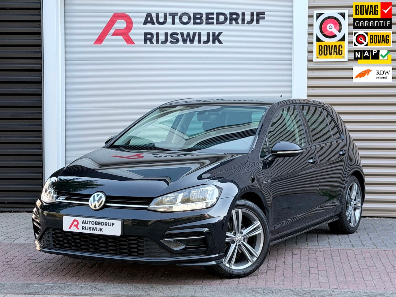 Volkswagen Golf - 1.0 TSI R-Line Virtual/AppleCarPlay/Acc - AutoWereld.nl
