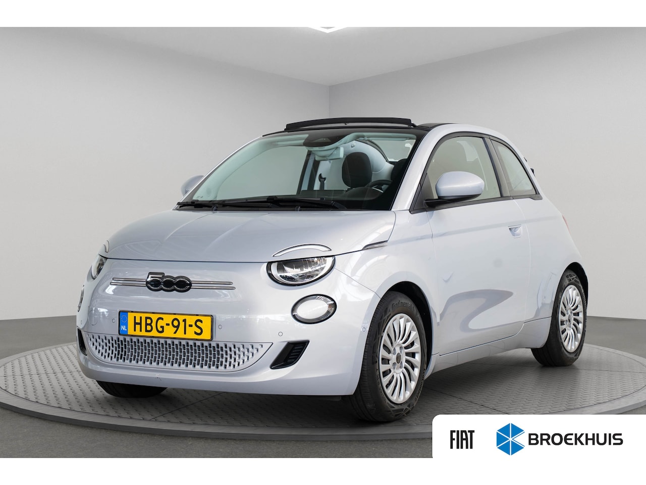 Fiat 500 C - Urban 24 kWh | Camera | Stoelverwarming | Parkeersensoren | Apple Carplay & Android Auto | - AutoWereld.nl