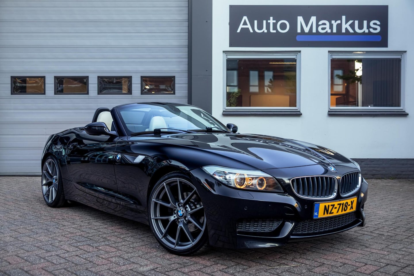 BMW Z4 Roadster - sDrive23i 3X M-Sport|Keyless|6-Cil Handbak|Memory|HiFi - AutoWereld.nl