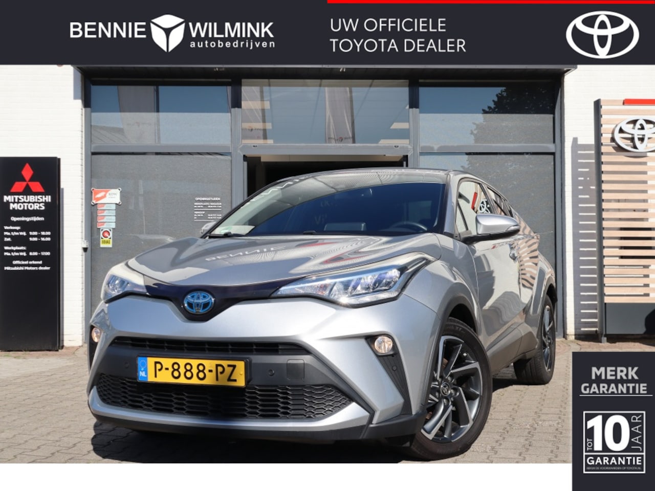 Toyota C-HR - 2.0 Hybrid Dynamic | Parkeersensoren V+A - AutoWereld.nl