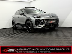 Volkswagen T-Roc - 1.5 eTsi R-Line First Edition Nieuwe model, Panoramadak, Elektrische trekhaak, Camera, Iq