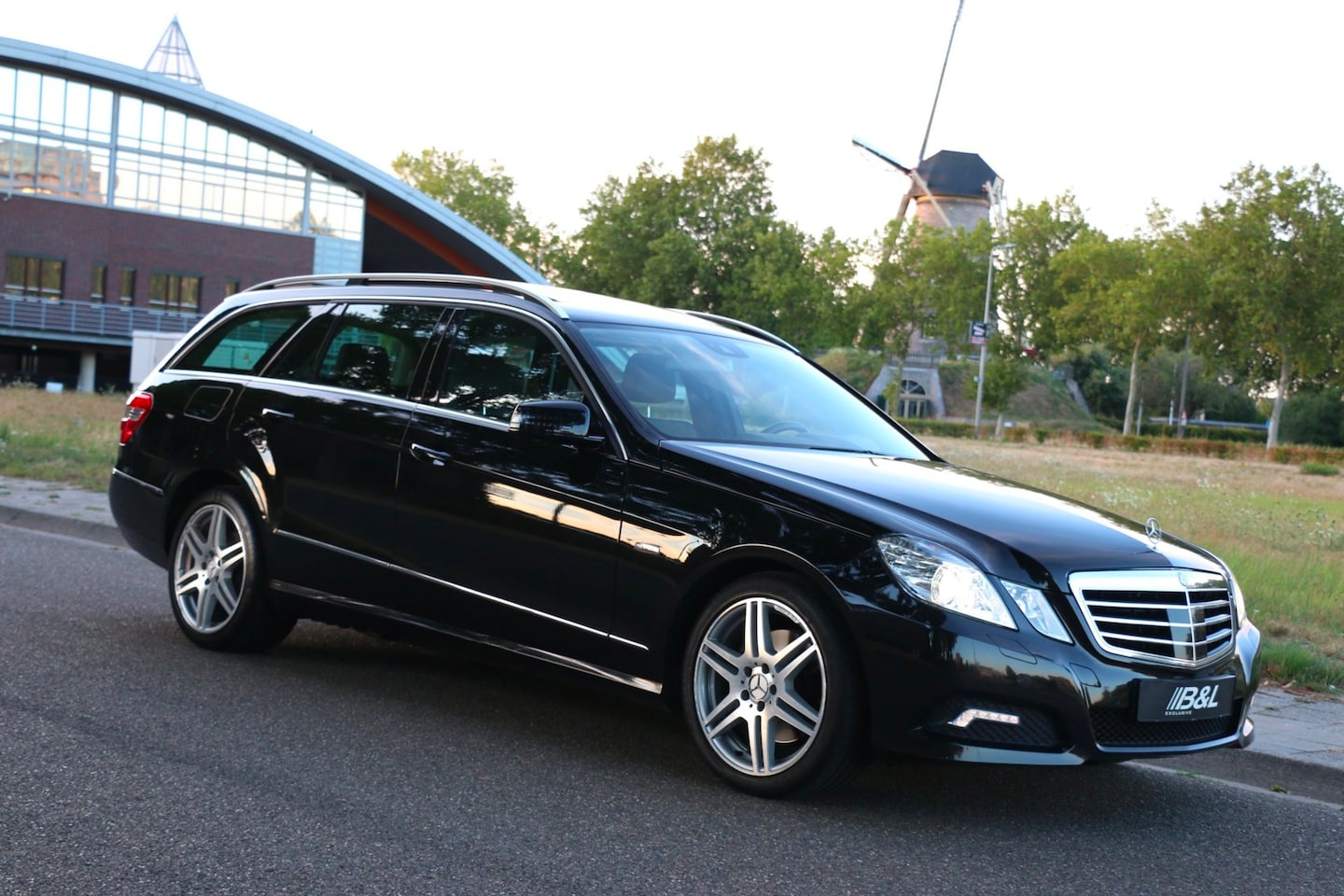 Mercedes-Benz E-klasse Estate - 350 CGI Avantgarde 3.5 V6 Aut 7G-Tronic 292Pk Full Option YoungTimer 1e eigenaar BlueEffic - AutoWereld.nl