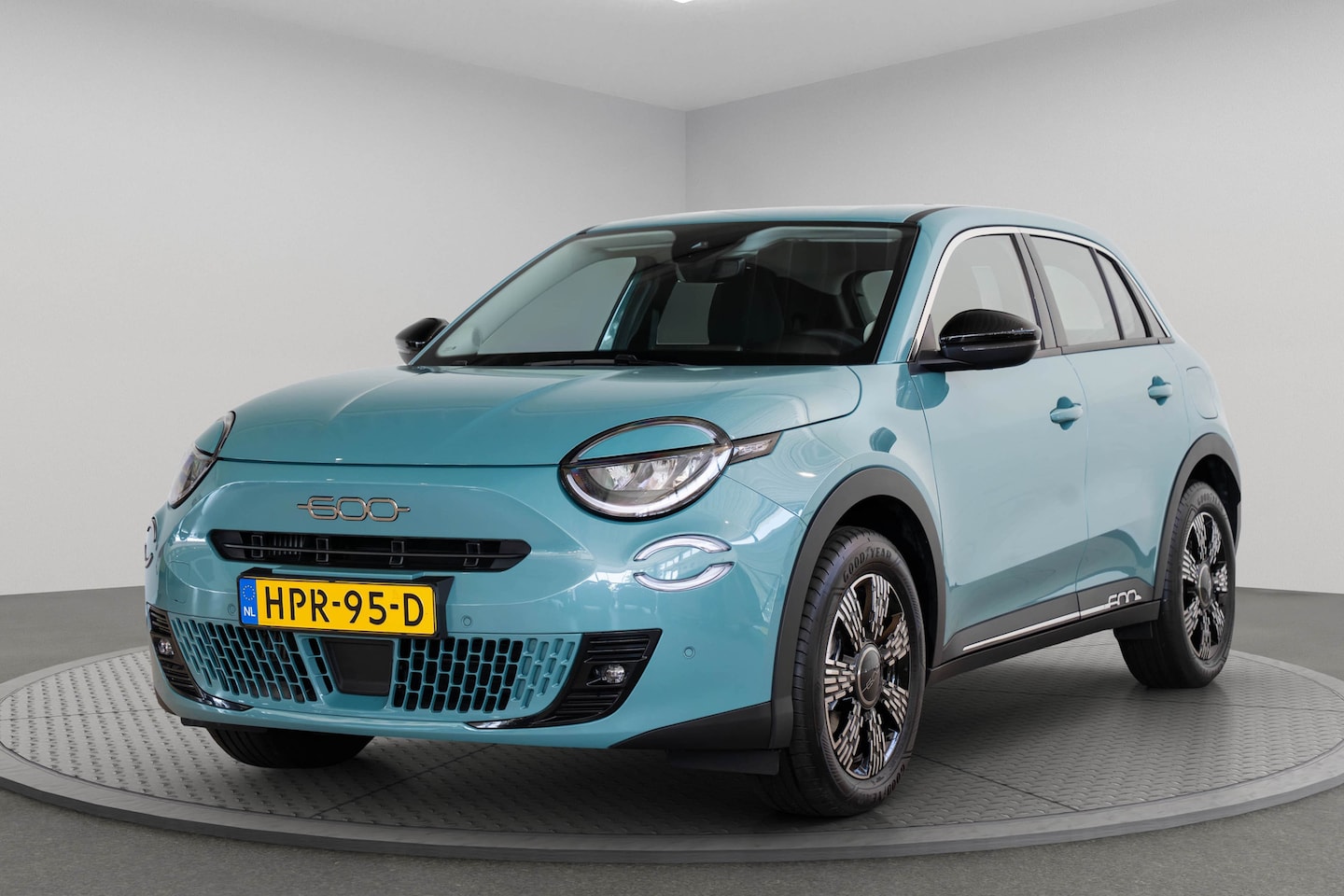 Fiat 600 - 1.2 Hybrid Urban | Tot 8 Jaar Garantie | Camera | Navigatie | Climate Controle | Parkeerse - AutoWereld.nl