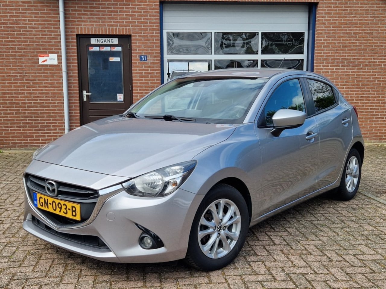 Mazda 2 - 1.5 Skyactiv-G TS NL-auto 5-Drs Airco Cruise LMV - AutoWereld.nl