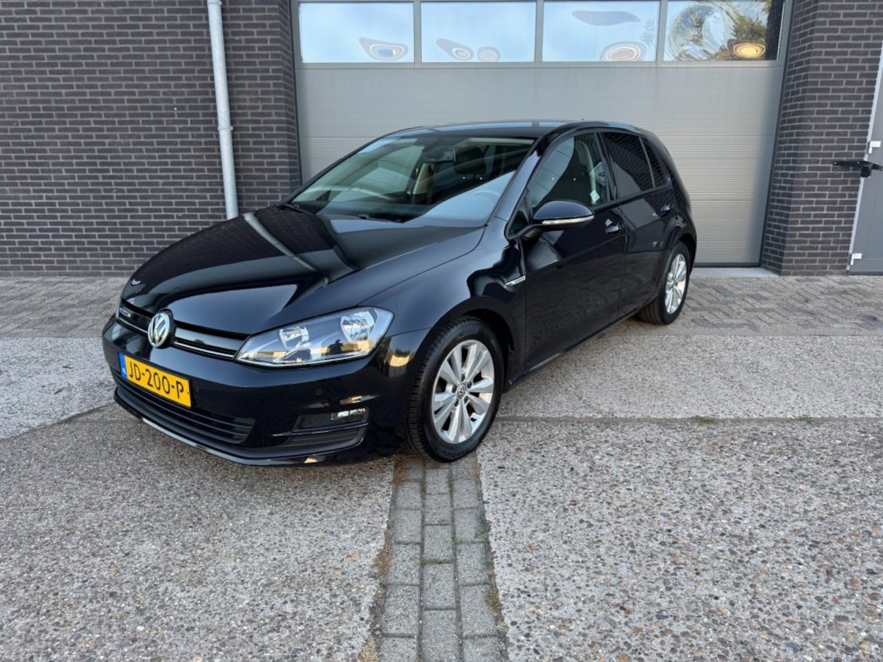 Volkswagen Golf - 1.0 TSI Business Edition Connected 1.0 TSI Business Edition Connected - AutoWereld.nl