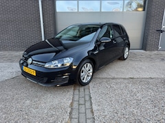 Volkswagen Golf - 1.0 TSI Business Edition Connected