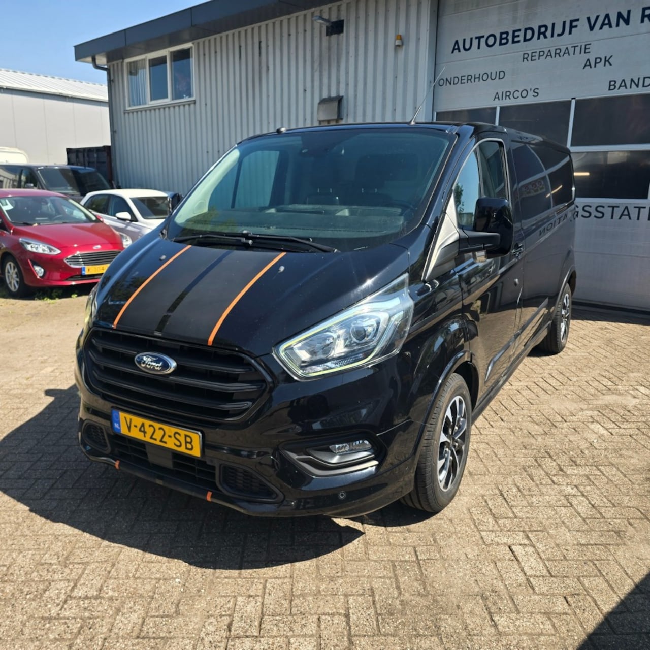Ford Transit Custom - 310 2.0 TDCI L2H1 Sport 310 2.0 TDCI L2H1 Sport 170 PK - AutoWereld.nl