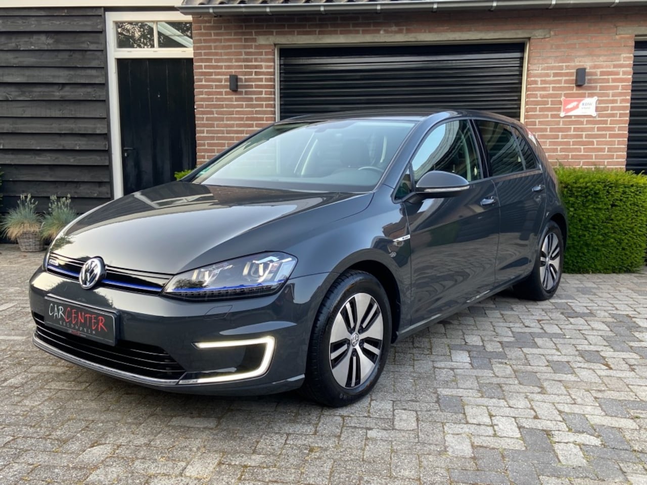 Volkswagen e-Golf - CCs snelladen en Wartmepomp - AutoWereld.nl