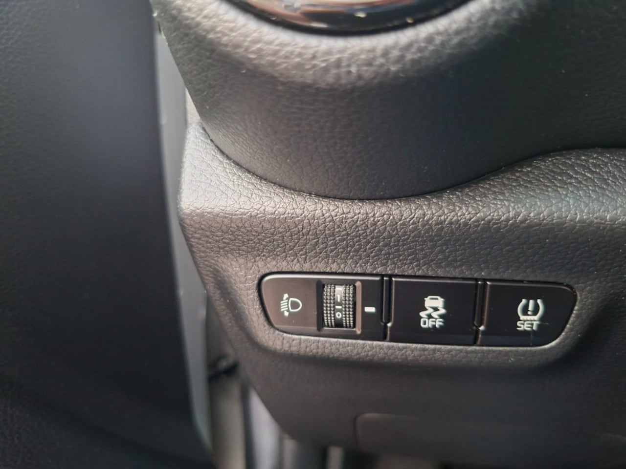 Kia Picanto - 1.0 CVVT Design Edition RADIO/NAVI/CLIMATE/CRUISE/ELEC.RAMEN+SPIEGELS/CV/AUR CAMERA/LMV
