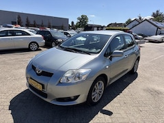 Toyota Auris - 1.6-16V Dynamic