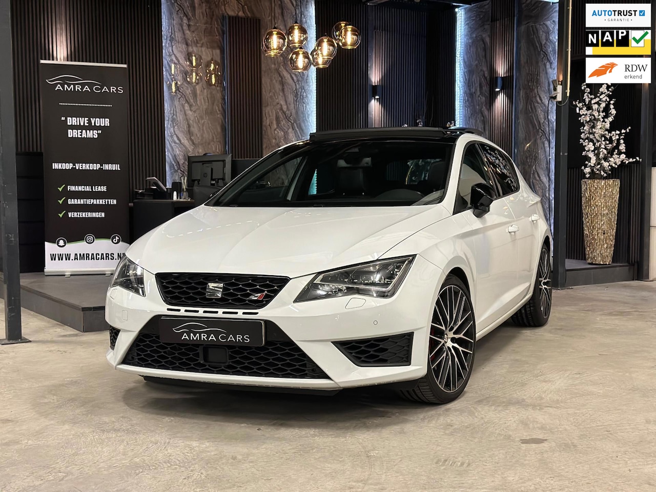 SEAT Leon - 2.0 TSI Cupra 280 PANO/LEDER/ACC/FULL - AutoWereld.nl