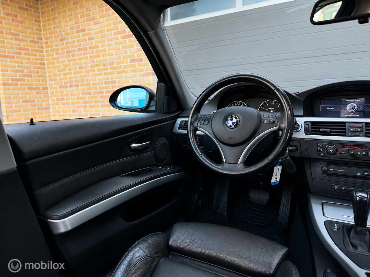 BMW 3-serie - 330i High Executive|M Pakket|Automaat|Opendak|LM - AutoWereld.nl