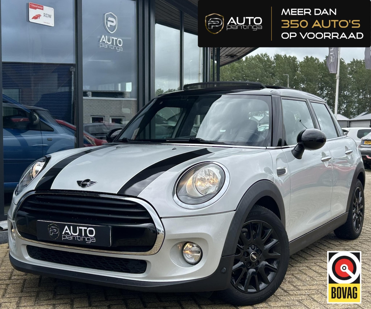 MINI 5-Deurs - 1.5 Cooper Business 136PK | PANO | NAP | Airco | Cruise Control | Lichtmetalen Velgen | Ar - AutoWereld.nl