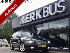 Volvo V70 - 2.5 T 210pk: Xenon, leder, trekhaak, stoelverwarming