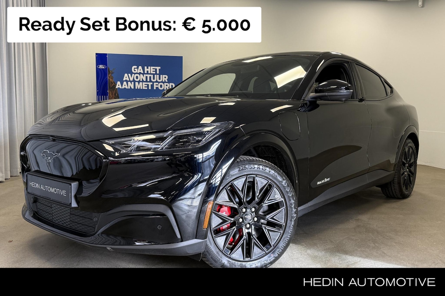 Ford Mustang Mach-E - Black on Black Edition Extended Premium RWD 88 kWh | Ford Voordeel 5000,- | Direct uit voo - AutoWereld.nl
