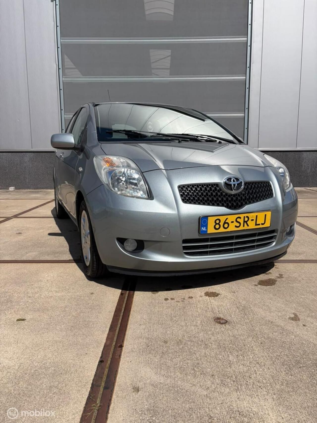 Toyota Yaris - 1.3 VVT-i Sol 1.3 VVTi Sol - AutoWereld.nl