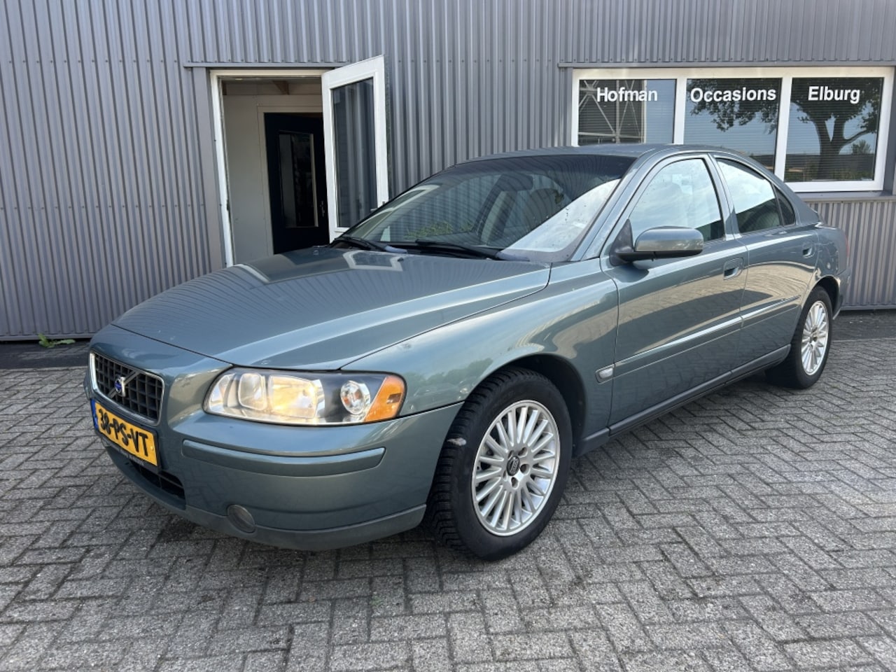 Volvo S60 - 2.4 Edition Airco Cruise Nieuwe APK! - AutoWereld.nl