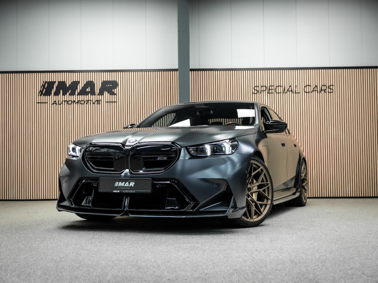 BMW M5 - 5-serie Carbon exterieur, Korbach 22 inch brons, Full options!!!! - AutoWereld.nl