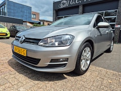 Volkswagen Golf - 1.0 TSI Connected Series