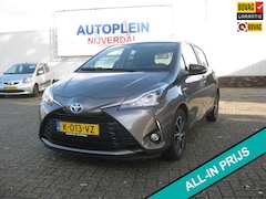 Toyota Yaris - 1.5 Hybrid Dynamic super nette zeer complete Yaris met trekhaak in two-tone kleurstelling