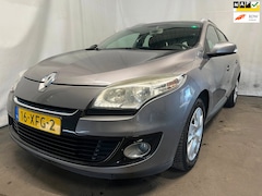 Renault Mégane Estate - 1.5 dCi Expression - Verstuiver Defect - Schade